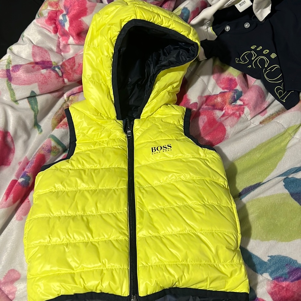 Toddler boys Hugo boss reversible vest size 2